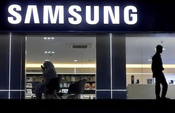 India orders Samsung and its executives to pay $601M in back taxes and penalties for evading tariffs on crucial telecom equipment imports. A major blow for the tech giant in India. 🇮🇳📱 #Samsung #India #Taxes #Telecom #Tariffs #TechNews #BusinessNews #CorporateAccountability



