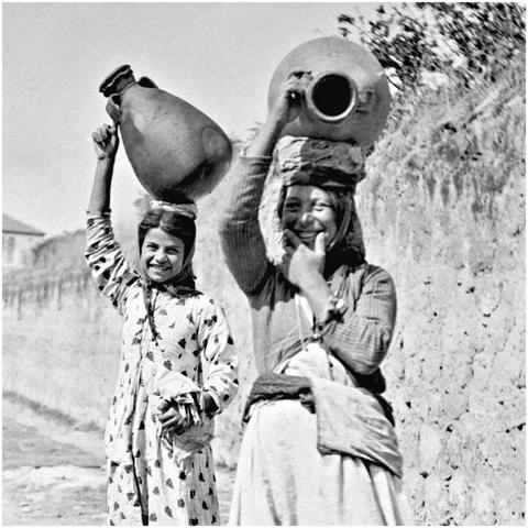 Girls With Water Pots 1890s Nazareth Palestine