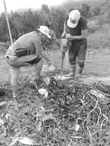Another day to live.
#Blackside #earthnow #elitepix #fotomasters #FrontView #Fulllength #hey_ihadtosnapthat #imagehub #lensculture #monomoods #Nature #Outdoors #picplanet #pictas #pictas_bnw #podium_bnw #rebel_bnw #rebels_united #Snap_bnw #Snap_community #Snap_community_member #Snap_country #Snap_minimal #Snap_people #vero #verofamily #verofriends #verotography #Working