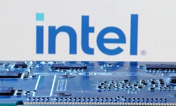 Intel announces three board members won't stand for reelection at its 2025 annual meeting, shrinking the board to 11 members. 🏢 #Intel #TechNews #CorporateGovernance #StockMarket #BusinessNews #BoardOfDirectors #Leadership #TechIndustry