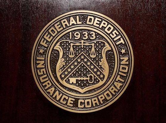 US FDIC states banks can engage in cryptocurrency and other legally permitted activities without prior approval, as long as they manage risks appropriately. 💼 #FDIC #Cryptocurrency #Banking #Regulation #Fintech #CryptoNews #BusinessNews #RiskManagement