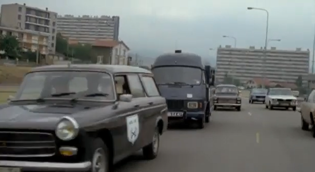 #PatrickDewaere #GerardDepardieu #saintetienne #Montchovet Extrait du film "Le Juge Fayard dit Le Shériff" tourné à #StEtienne avec pr générique un survol de la Ville en 1975📷Yves Boisset (1939-2025)📷dcd aujourd'hui, il incarnait un cinéma engagé https://www.aparat.com/v/i9654o3 #CINEMA