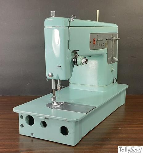 Singer 338 Style-Mate from the right end