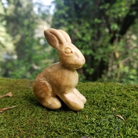 carved jackrabbit facing right