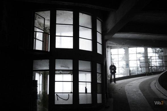 Égocentrisme (2025)

→ Moi, moi, moi et merde au reste.
→ Me, me, me, and fuck the rest.

► Récit & photos : https://www.worldofjosh.be/photos/20250408-egocentrisme/egocentrisme.php
► Story & pictures : https://www.worldofjosh.be/en/photos/20250408-egocentrisme/egocentrisme.php

#abandoned #AbandonedPlaces #lostplaces #urbex #urbanexploring #egocentrisme #egocentrism

© 2025