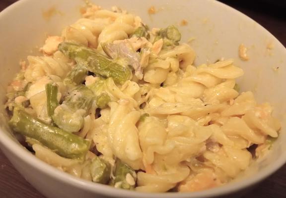 Fusilli With Salmon and Asparagus in a Creamy Garlic Sauce
