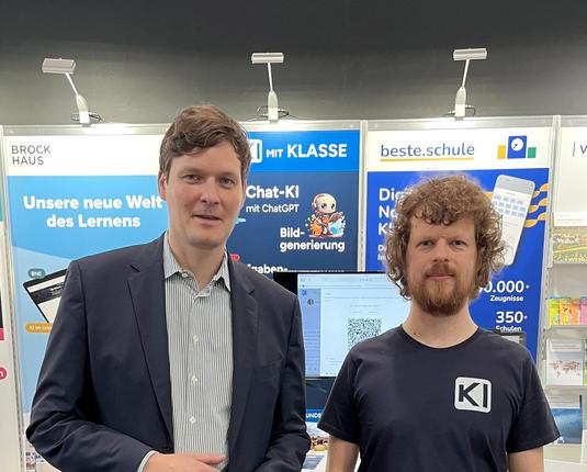 Clemens Müller und Mitgründer schulverwalter.online