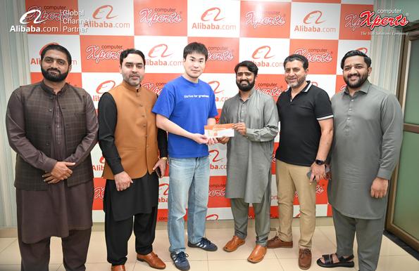 💼 Proud Moment for the Team – Waqas Earns Top Honor!

