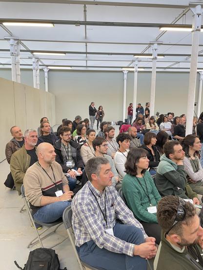 Fotografia de les persones assistents