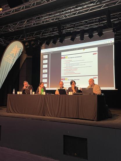 Foto de la taula rodona sobre indústria