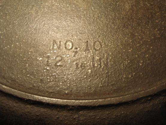 Happiness is ...
a well-seasoned frying pan after a 1-day fast 🍳 😀

BSR No. 10

BSR Century Series Skillet Set
https://www.youtube.com/watch?v=ovgIqanJFfM

#CastIron #cooking #FryingPan #breakfast #kitchenware