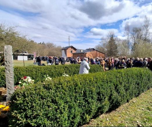 Eindrücke von der Gedenkveranstaltung zum 80. Jahrestag der Räumung und Befreiung der KZ-Außenlager Ellrich-Juliushütte und Ellrich-Bürgergarten am Gedenkort in Ellrich.