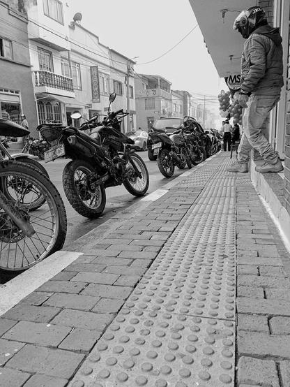 A step in the air.
#Blackside #earthnow #elitepix #fotomasters #FrontView #hey_ihadtosnapthat #imagehub #lensculture #monomoods #Outdoors #picplanet #pictas #pictas_bnw #podium_bnw #rebel_bnw #rebels_united #Snap_architecture #Snap_bnw #Snap_cityscape #Snap_community #Snap_community_member #Snap_country #Snap_depthoffield  #Snap_minimal #Snap_people #Snap_transports #vero #verofamily #verofriends #verotography