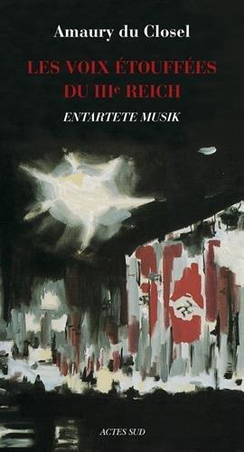 Livre Les voix étouffées du 3e reich : entartete musik de Amaury Du Closel

Dès leur arrivée au pouvoir, les dirigeants nazis entreprennent une éradication de l'art dégénéré (Entartete Kunst), fondée sur une normalité créatrice visant à rejeter toute avant-garde au nom de la pureté de la race aryenne.

La notion même de musique dégénérée (Entartete Musik), objet d'une exposition qui se tient en mai 1938 à Düsseldorf, ne fait pourtant que démontrer la diversité des styles concernés et le caractère éminemment racial et politique des critères retenus. C'est ainsi que de très nombreux compositeurs et interprètes, taxés de judaïsme, de dégénérescence ou de bolchevisme, ont perdu, et ce dès 1933, tout moyen d'expression et de subsistance.

Premier du genre publié en français, cet ouvrage s'attache à replacer dans son contexte idéologique et institutionnel cette répression mise en oeuvre par le IIIe Reich et qui s'étendra à tous les pays annexés ou occupés. Mais il décrit également les destins individuels de ces voix étouffées : de l'exil volontaire ou intérieur à la disparition dans les camps de concentration. Il dresse ainsi l'inventaire de plus de deux cents compositeurs, inconnus aujourd'hui pour la plupart, auteurs parfois d'innombrables chefs-d'oeuvre condamnés à l'oubli, et qui constituent autant de clés pour la compréhension de l'histoire de la musique du XXe siècle.
