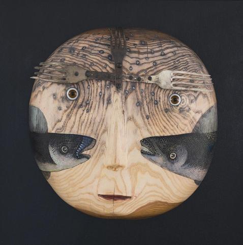 Kala kahele – kahvel kolmele (Fish for two - a fork for three) by Jüri Mildeberg, 2024 (wood, metal, glass, paint)