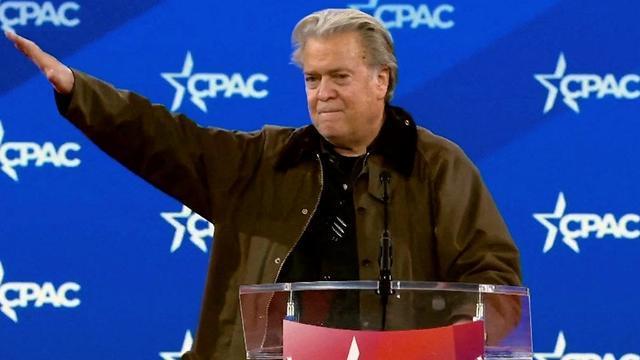 Steve Bannon giving Nazi salute.