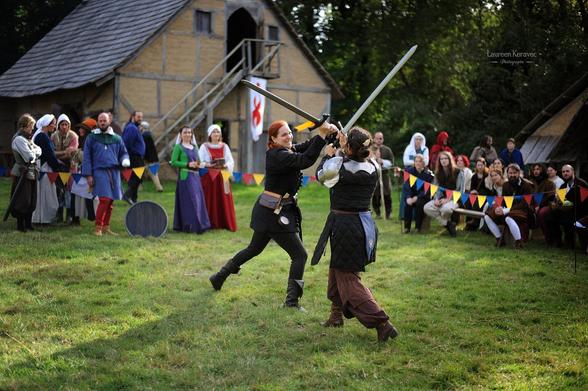 Tournoi médiéval, duel à l'épée