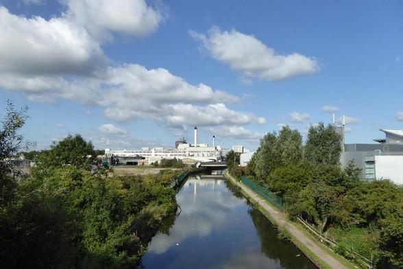 A photo titled "Utopia on the Grand Union Canal", taken near Bulls Bridge Weir by Bods on Flickr.