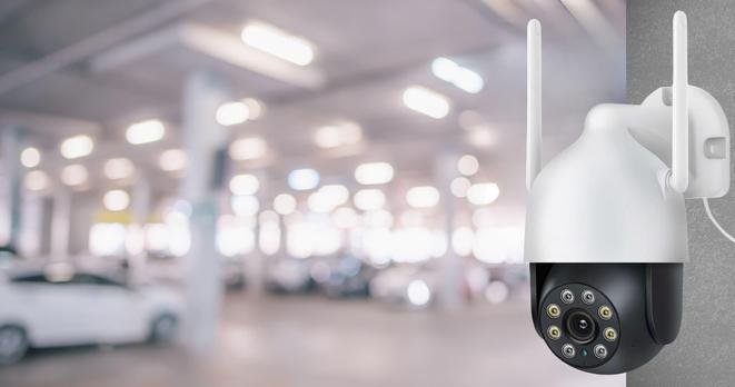 Solar-powered outdoor cameras by IUFUTURE: Wireless, weatherproof & zero wiring. 24/7 security with renewable energy.