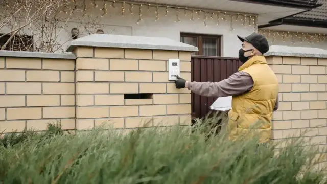 Tuya smart doorbell controlled via mobile app with real-time notifications.