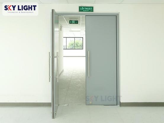 Cửa Chống Cháy EI60 – Mở Quay 2 Chiều – Sơn Tĩnh Điện - Sky Light