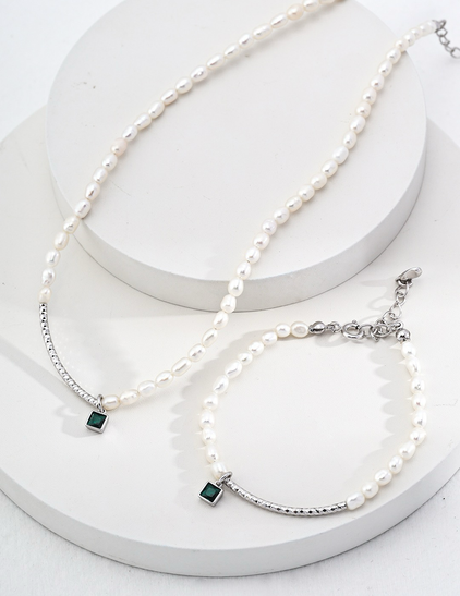Necklace bracelet 
