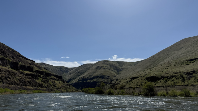 An on water view of the landscape of the beautiful Deschutes River of Oregon. 