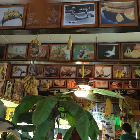 The museum is located on the side of SaltonSea. The collection in the museum is banana-themed, and it contains more than 19,000 banana-related collections, such as clothes, soaps and games. In the museum, you can see incense of various materials, stone, glass, plastic and metal. You can also eat a variety of banana-flavored foods, such as banana milkshake, banana soda, etc. Among them, banana milkshake is more popular. https://trip.tp.st/BT95na5n