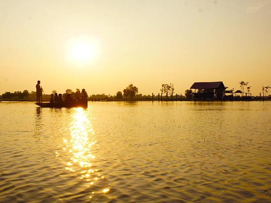 Tonle Sap Sunset Tours