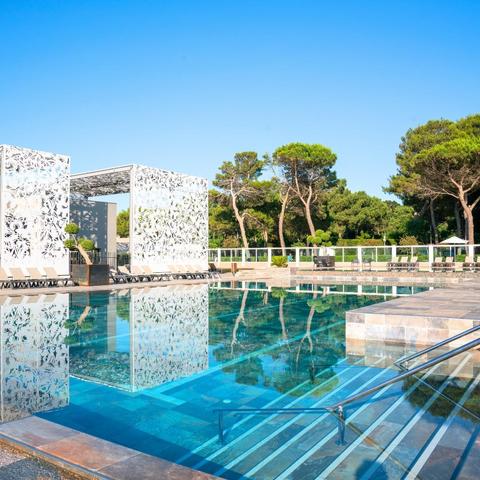 New season for Camping Le Brasilia, Canet-en-Roussillon, France
Now that it has just opened its doors, we wish this “much more” than camping, and all visitors, tourists and vacationers, an excellent season 2025.