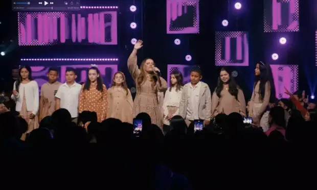 A cantora Sarah Farias lançou seu mais novo single, “Não Darei o Meu Louvor”, uma canção de adoração com forte mensagem espiritual. Foto: Divulgação.