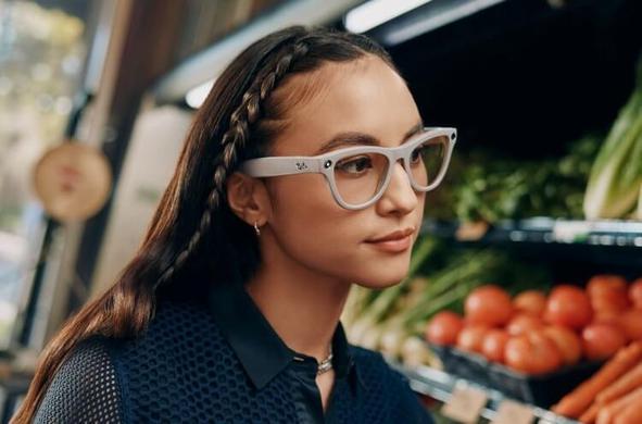 Meta rolls out live #translation and new #AI features to all Ray-Ban smart glasses—now supporting real-time voice translation even offline. New color lens combos unveiled, with launches coming soon in India, Mexico, and UAE! #RayBanMeta #SmartGlasses #TechNews #Wearables #RayBan #Innovation