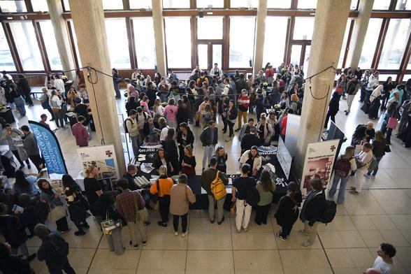 Présentation d'un GHT au public étudiant.