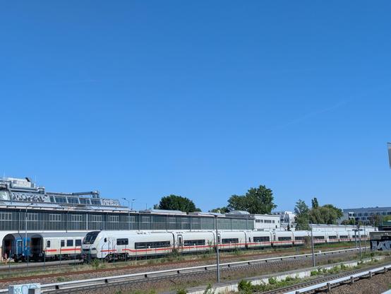 ICE L parqué à l'entrepôt talgo de Warschauer Strasse