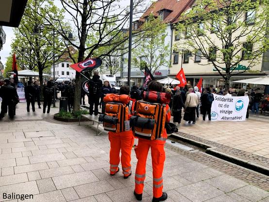 Demosanitäter*innen und Gegenproteste in Balingen