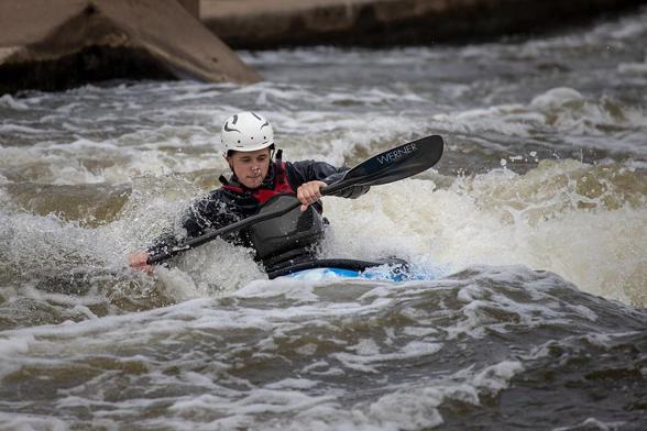 A photo titled "Afternoon paddle", taken near Lock 8, Holme Lock by mfatic on Flickr.
