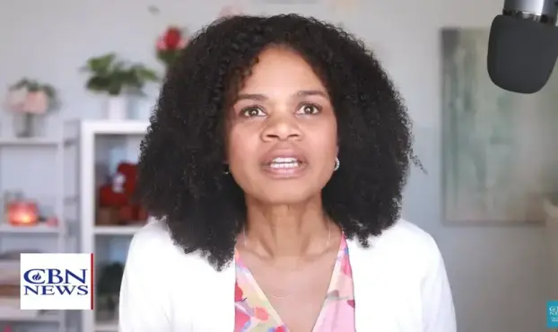 Atriz de Hollywood, compartilha seu testemunho de conversão e alertou sobre os perigos do envolvimento com o ocultismo e a Nova Era. Foto: Reprodução/CBN News.