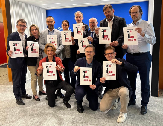 1er Mai des travailleuses et travailleurs – ArcelorMittal trahit ses promesses et ses salarié·e·s : avec mes collègues du Parti Socialiste Place publique et Socialists and Democrats Group in the European Parliament, nous appelons à sauver l’outil industriel européen !  L’annonce par ArcelorMittal de la suppression de 640 postes sur ses sites français – à Dunkerque, Desvres, Mardyck, Montataire, Mouzon, Basse-Indre – et ailleurs en Europe plonge des centaines de familles dans l’incertitude.  Nous sommes et serons à leurs côtés, partout en France et en Europe !  #1ermai #arcelormittal #trahison #industrie #europe