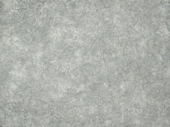 Cristaux de glace et de neige sur un vélux