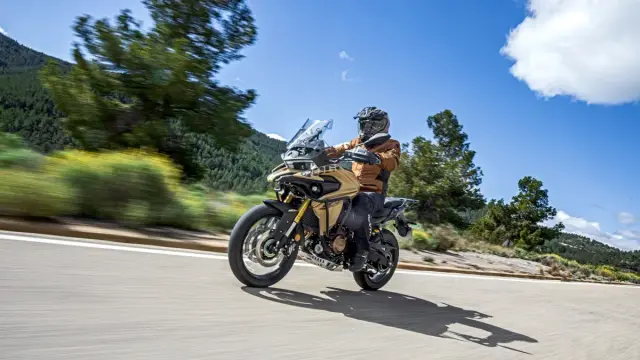 Thinking about a new dual sports adventure bike? The Voge DS625X has just arrived in UK dealers, with the 581cc parallel twin coming in at just £5,999,
It comes with crash protection as standard, and even a built-in forward-facing camera...