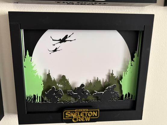 Star Wars - Skeleton Crew Shadow Box