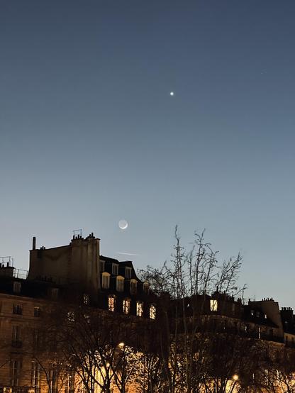 Another month later… Venus near a waxing crescent moon with earthshine again, in Paris on 2025 March 1 at 19:24.  