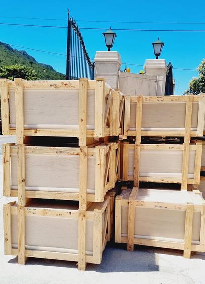 High-quality Moca Cream Limestone slabs available in UAE with 475sqm stock in 40x open x 2cm size, perfect for large-scale projects.