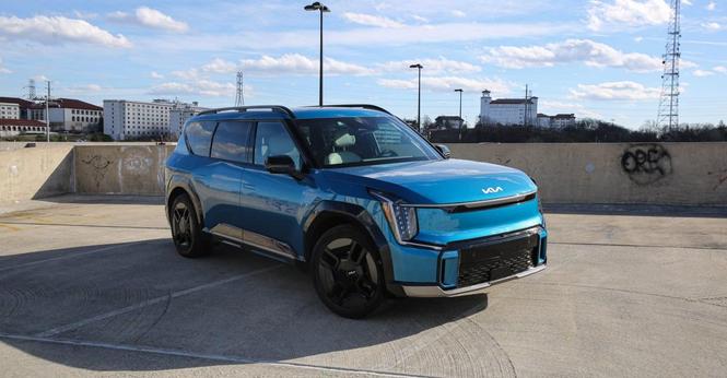 Hyundai and Kia EVs Now Get the US EV Tax Credit