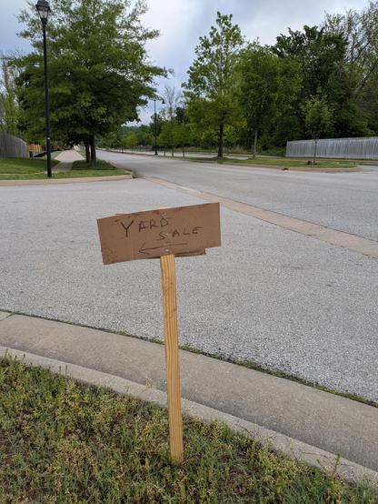 Yard sale sign 