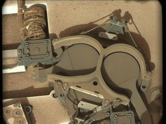 Rover: Curiosity

Earth date: 2015-02-07

Sol: 891