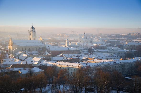 Vilnius, Lithuania, a foggy winter sunrise (source: Wikipedia). Our first “Posters in Parliament” event will take place on October 14, 2025, in Vilnius, the capital of Lithuania and its largest city with around 600,000 inhabitants. Preparations are underway. This will be the first event of its kind in Europe after the UK.

The Cambridge Handbook on Undergraduate Research (https://doi.org/10.1017/9781108869508): Unfortunately, the chapter on undergraduate research (UR) in the Baltic States did not come to fruition—perhaps it will be included in the next edition. One UR hotspot is the LCC International University, a North American-style university located in Klaipeda in southern Lithuania (www.lcc.lt). The LCC organizes the Lithuanian “Posters in Parliament” event.


