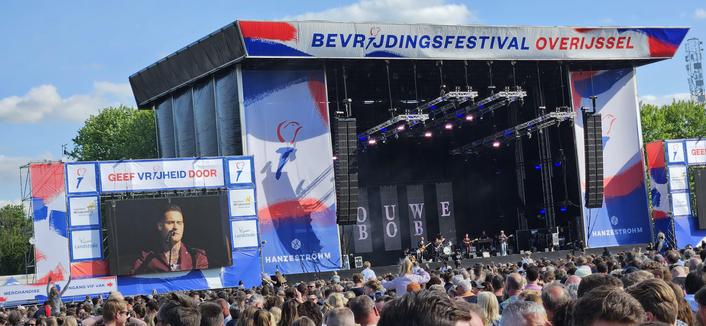 Douwe Bob performing on main stage at VE day in Zwolle