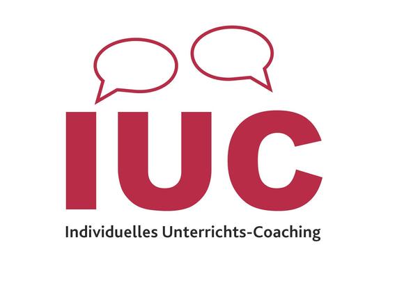 Logo IUC Individuelles Unterrichts-Coaching in roten Buchstaben mit Sprechblasen darüber