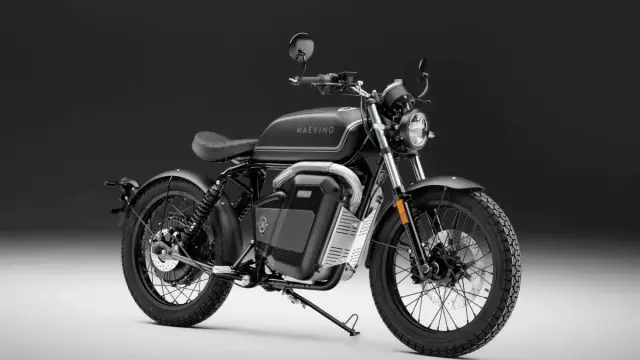 British electric motorcycle firm Maeving has unveiled a limited edition 'Blackout' version of their retro RM1S with matt black paint and carbon. And it's legal to ride with just a CBT